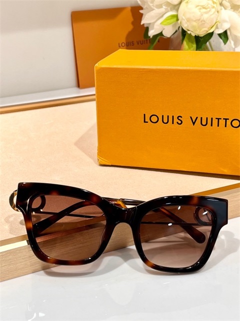 LV sunglass-636